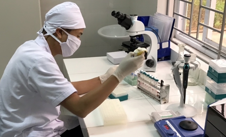 Trạm Kiểm dịch động vật cửa khẩu Quốc tế Móng Cái hiện đang sử dụng một số thiết bị xét nghiệm ban đầu do chương trình chống cúm gia cầm của Bộ NN&PTNT tài trợ