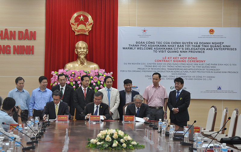 Công ty Việt Long cùng Công ty Greentex và Công ty Chodai ký kết hợp đồng triển khai dự án thử nghiệm mới về nghiên cứu, ứng dụng và chuyển giao công nghệ sản xuất chế phẩm sinh học nhằm bảo vệ cây trồng nông nghiệp tại tỉnh Quảng Ninh.