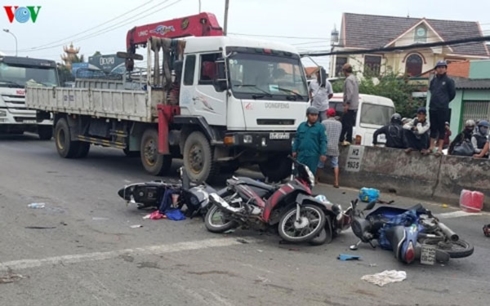 Vụ tai nạn giao thông nghiêm trọng ở huyện Bến Lức (Long An).