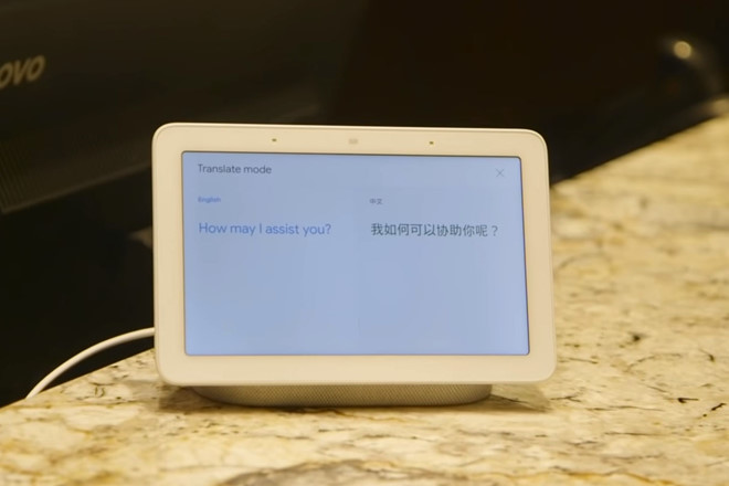 Những thiết bị hỗ trợ Google Assistant sẽ dịch đoạn hội thoại của hai người với hai ngôn ngữ khác nhau. Ảnh: The Verge.