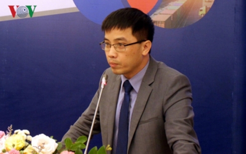 Ông Đậu Anh Tuấn, Trưởng Ban Pháp chế, VCCI, bình luận về  các thủ tục kiểm tra chuyên ngành (Ảnh: Nguyễn Quỳnh/VOV.VN)