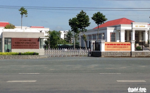 Trụ sở HĐND, UBND TP Long Xuyên, nơi bà Vương Mai Trinh làm việc. (Ảnh:Tuổi Trẻ)