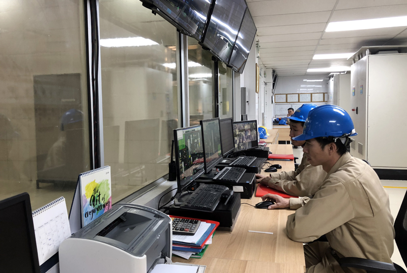 Hệ thống điều khiển dây chuyền sản xuất dầu ăn tại Nhà máy dầu thực vật Cái Lân (KCN Cái Lân, TP Hạ Long)