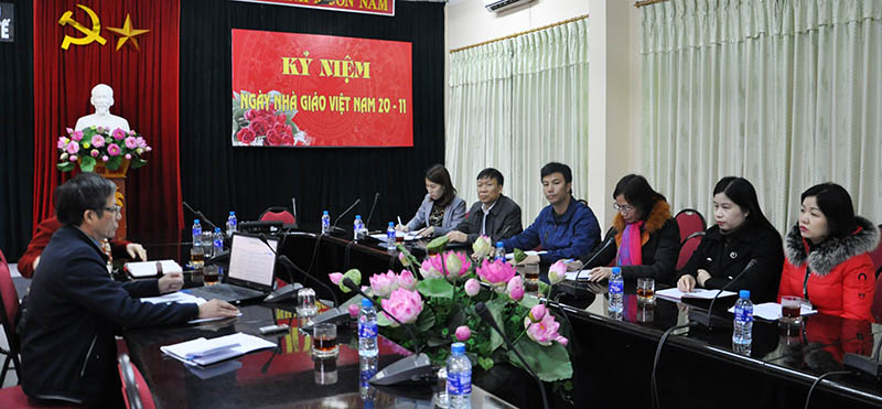 Ban Chính sách pháp luật (LĐLĐ tỉnh) và Công đoàn Ngành Y tế làm việc với Ban giám hiệu Trường Cao đẳng Y tế Quảng Ninh liên quan đến nội dung chấm dứt HĐLĐ đối với bà Trần Thị Thu Trang 