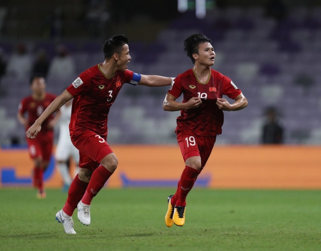  'Song Hải' mang về 2 bàn thắng quý giá cho Việt Nam.