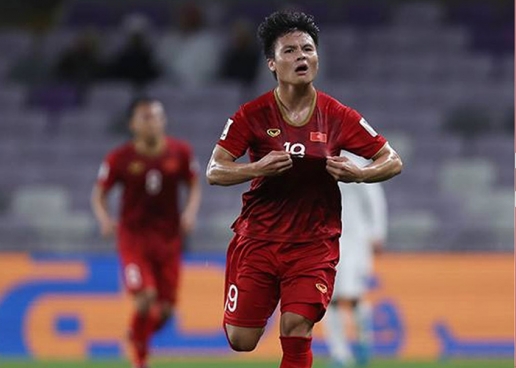 Quang Hải sánh vai Son Heung-min trong top 10 cầu thủ xuất sắc lượt 3 Asian Cup