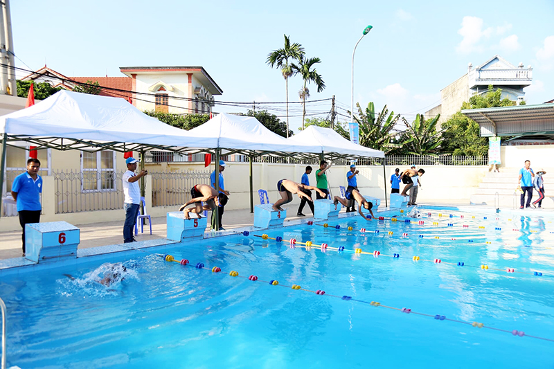 Giải bơi học sinh TX Đông Triều được tổ chức tại Trung tâm Văn hóa - Thể thao thị xã vào thàng 9/2018. Ảnh: Thanh Tùng (Trung tâm TTVH TX).