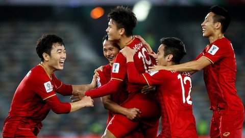 Xác định 4 cặp đấu tứ kết Asian Cup: Ngựa ô Việt Nam!