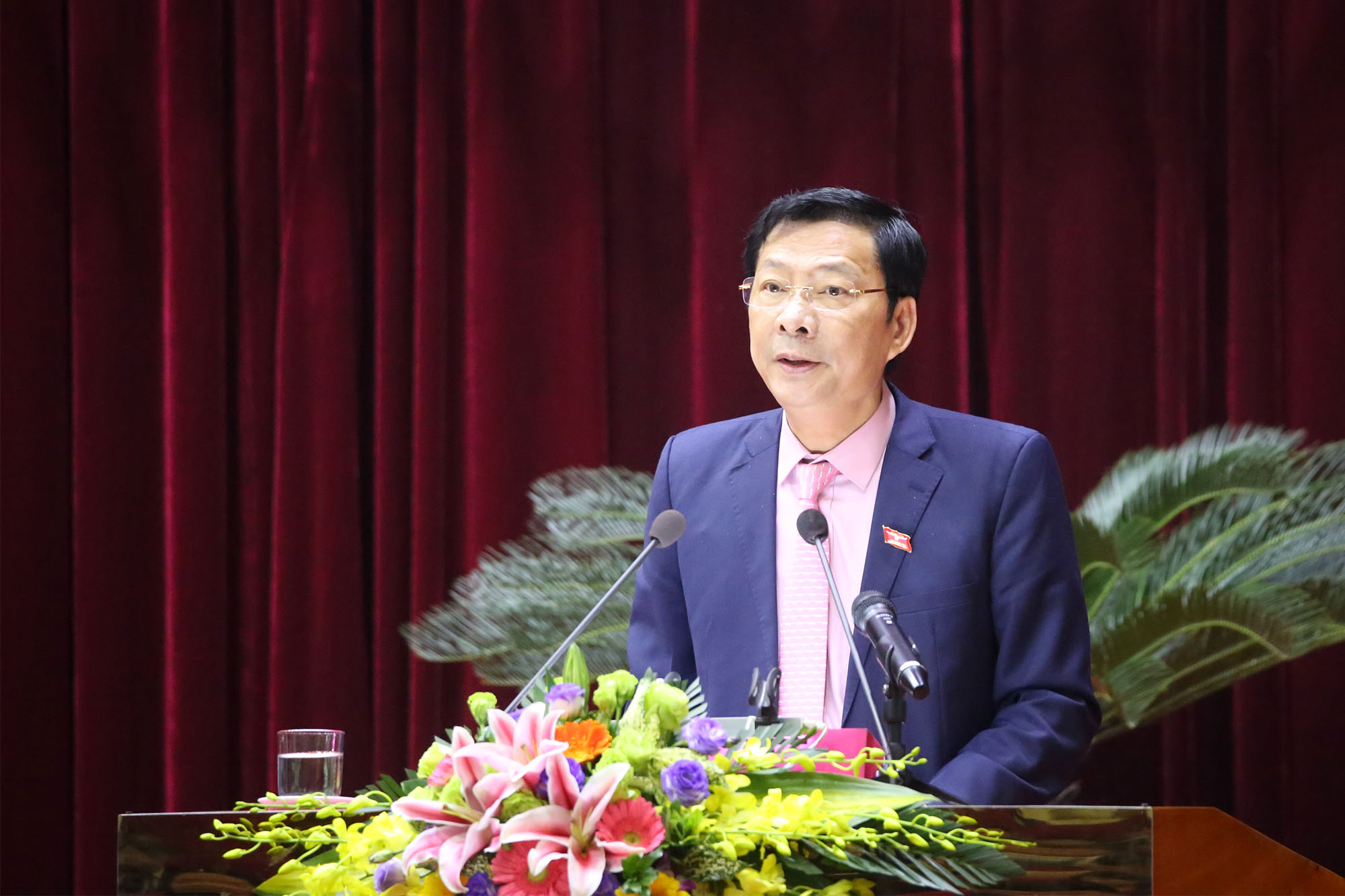 Đồng chí Nguyễn Văn Đọc, Bí thư Tỉnh ủy, Chủ tịch HĐND phát biểu tại kỳ họp. 