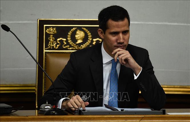 Chủ tịch Quốc hội Venezuela do phe đối lập kiểm soát Juan Guaido tại một phiên họp của Quốc hội ở Caracas ngày 8/1/2019. Ảnh: AFP/TTXVN