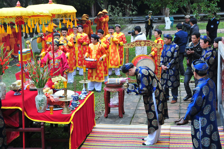 Nghi thức cúng tế khi dựng cây nêu ngày Tết trong Đại nội Huế