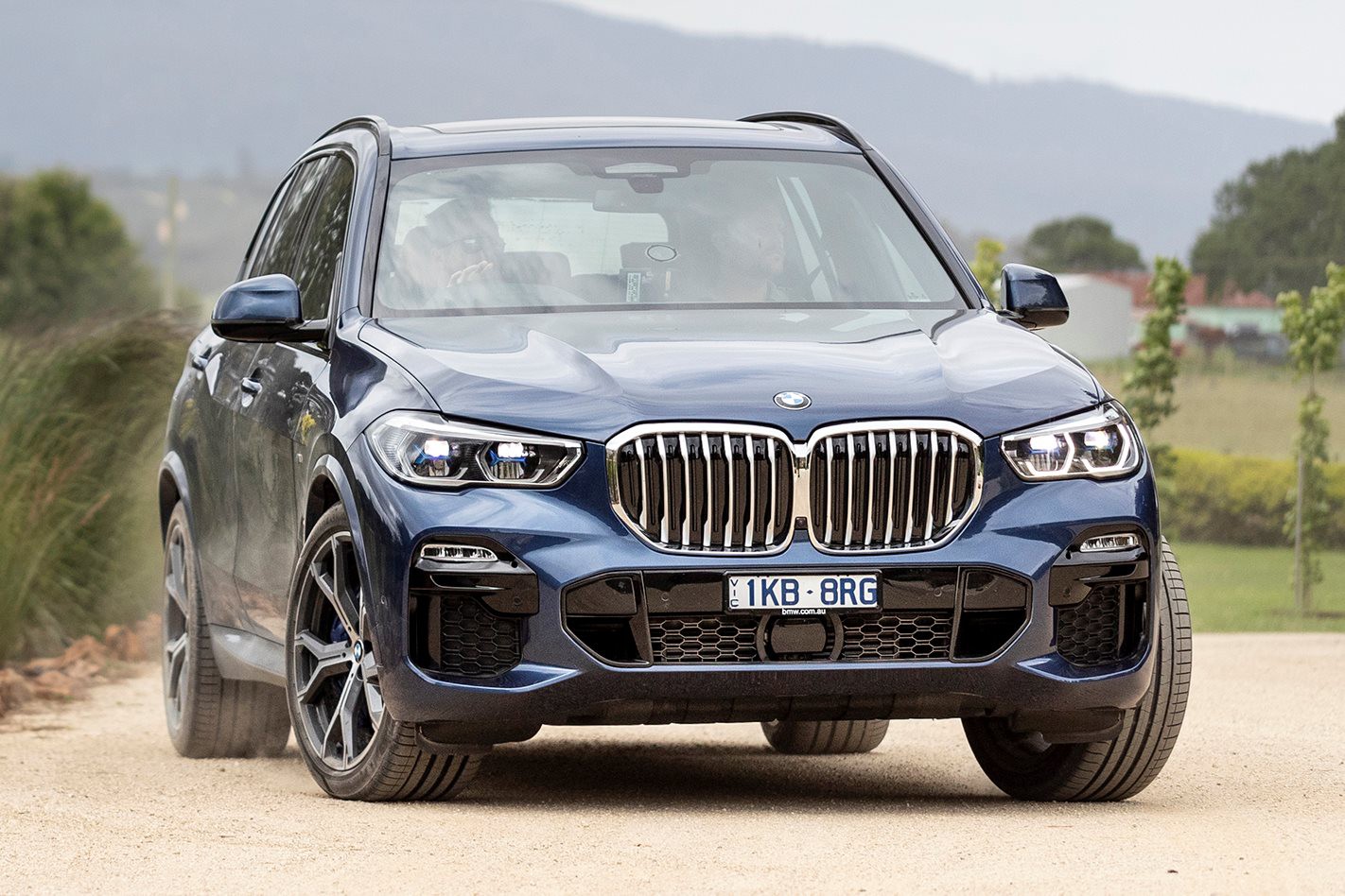 BMW X5 mới có lưới tản nhiệt lớn như X7 và 7-Series.