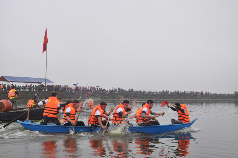 Giải đua thuyền chải xã Đồng Rui huyện Tiên Yên 