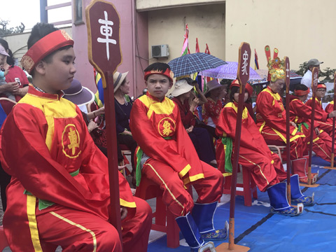 Việc tham gia giải cờ cũng là dịp để các thanh thiếu niên có cơ hội tìm hiểu thêm những nét văn hóa đặc sắc của người dân Quảng Ninh 
