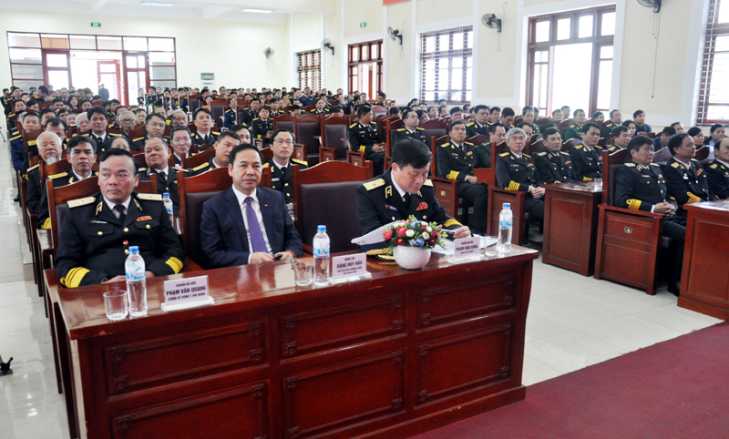 Các đồng chí lãnh đạo tỉnh Quảng Ninh, Quân chủng Hải quân và các đại biểu tham dự buổi lễ