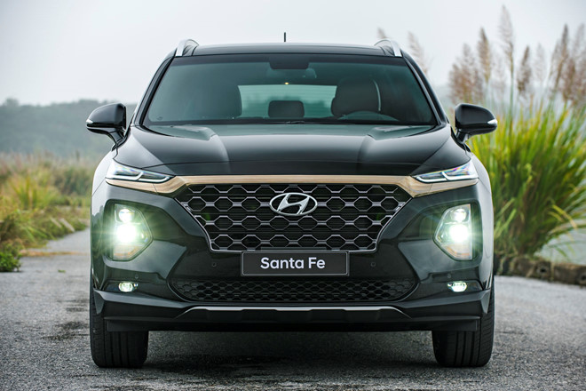 Hyundai Santa Fe đã giảm giá 