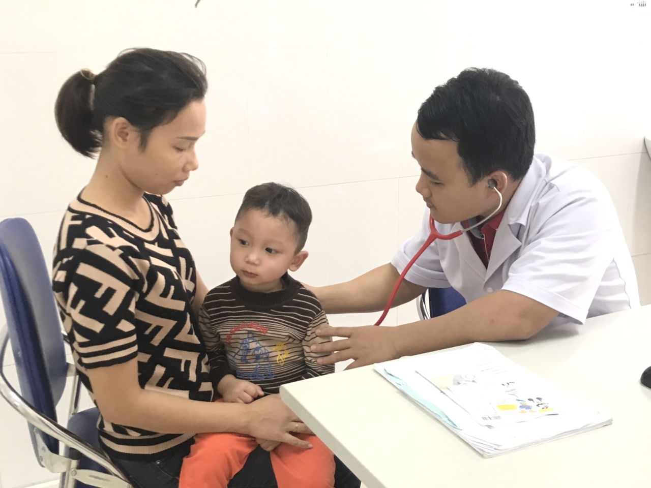 Trẻ mắc bệnh cúm A tăng cao tại Bệnh viện Sản Nhi Quảng Ninh