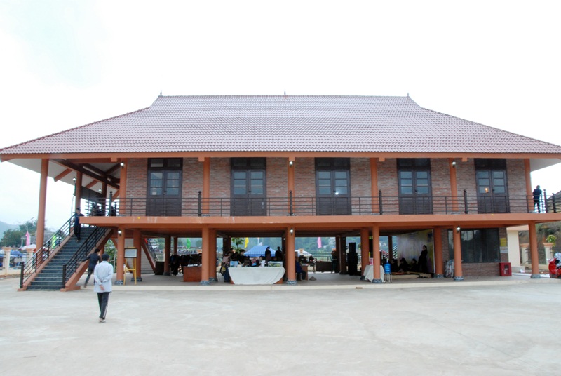 Nhà văn hóa xã Lục Hồn được TCT Đông Bắc hỗ trợ xây mới gần 5 tỷ đồng.