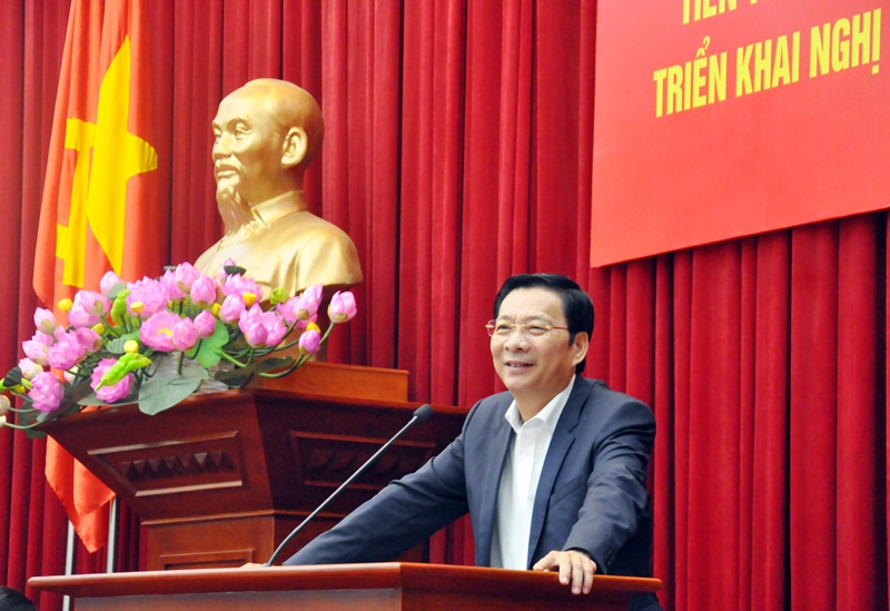 Đồng chí Nguyễn Văn Đọc, Bí thư Tỉnh ủy, Chủ tịch HĐND tỉnh phát biểu kết luận hội nghị. 