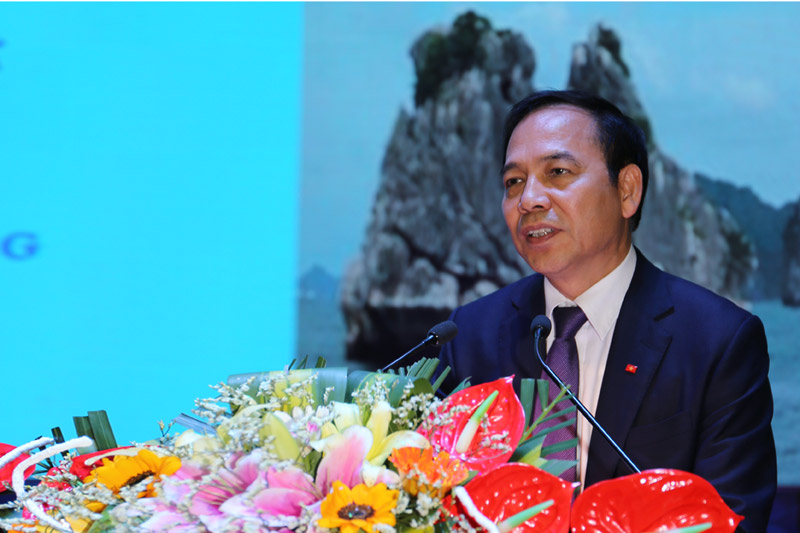 Đồng chí Phó Chủ tịch Thường trực  UBND tỉnh Quảng Ninh Đặng Huy Hậu  phát biểu tại hội nghị.