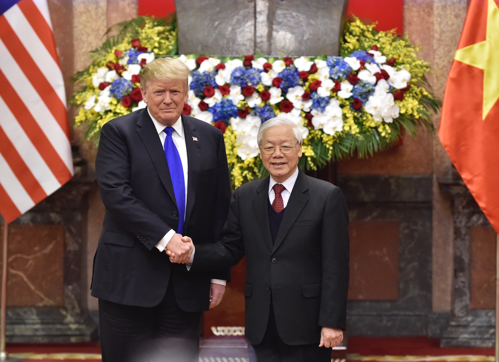 Tổng Bí thư, Chủ tịch nước Nguyễn Phú Trọng tiếp Tổng thống Donald Trump. Ảnh VGP/Nhật Bắc