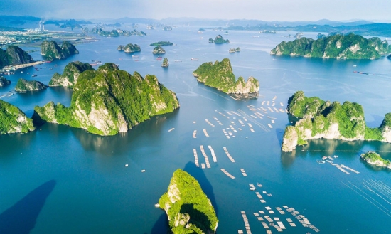 Vịnh Hạ Long của Việt Nam luôn ở trong top các điểm đến hấp dẫn nhất thế giới.(Ảnh baonhandao.vn)