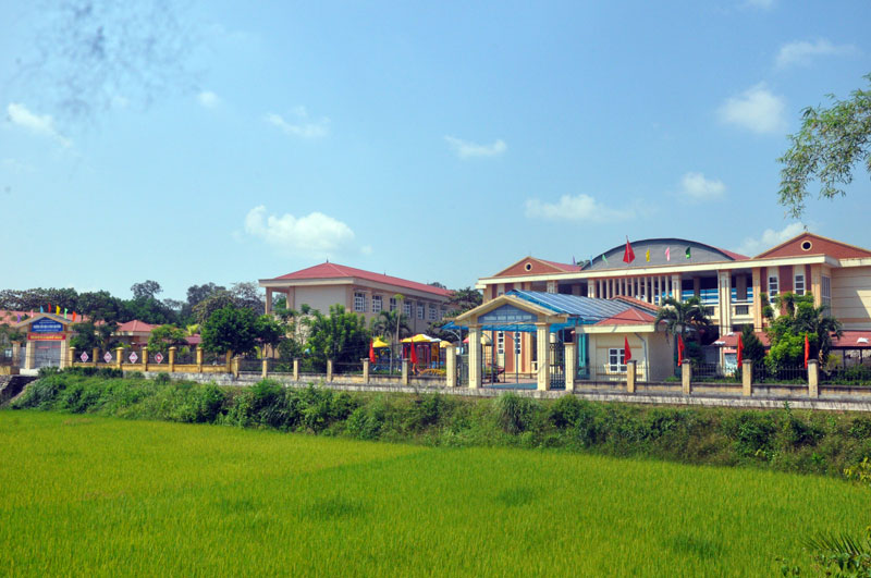 Các trường học từ mầm non tới trung học cơ sở ở Đại Bình được đầu tư xây dựng khang trang.