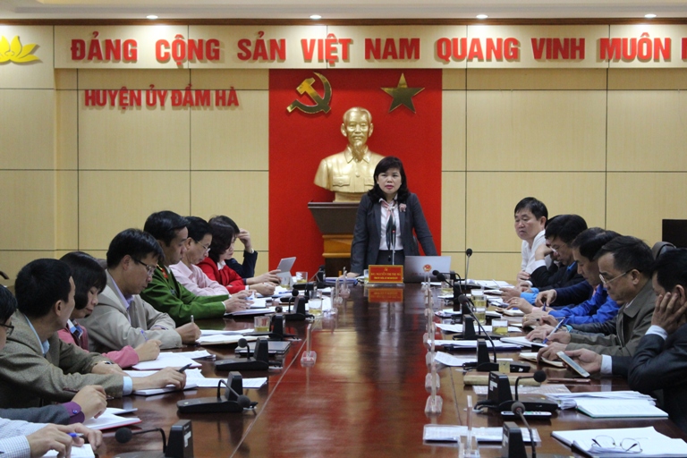 BTV Huyện ủy Đầm Hà làm việc với Đảng ủy xã Đầm Hà về việc triển khai nhiệm vụ trọng tâm năm 2019. Ảnh: Quốc Nghị (Trung tâm TT-VH huyện Đầm Hà) 