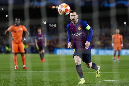  Messi mở tỷ số.