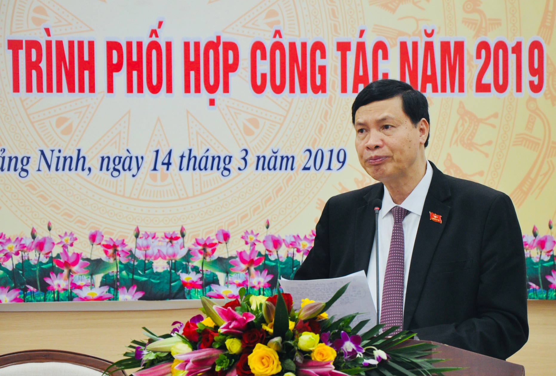 Phó Bí thư Tỉnh uỷ, Chủ tịch UBND tỉnh Nguyễn Đức Long phát biểu tại hội nghị. 