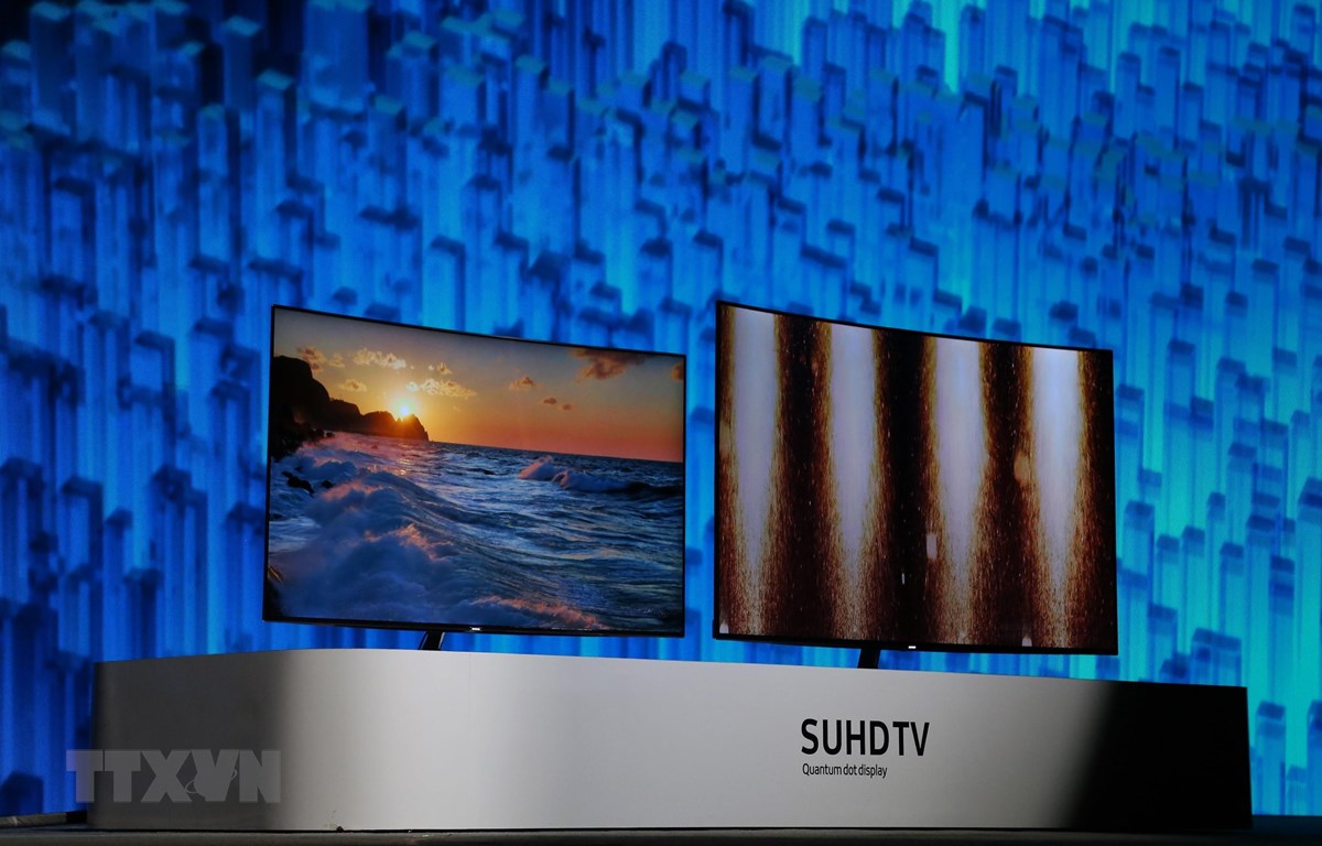 Mẫu SUHD TV của Samsung được trưng bày tại Triển lãm điện tử tiêu dùng ở Las Vegas, bang Nevada (Mỹ). (Nguồn: AFP/TTXVN)