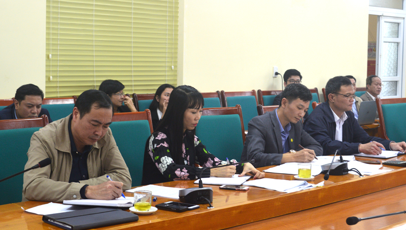 Lãnh đạo huyện Ba Chẽ ghi nhận ý kiến, nhận xét của Đoàn giám sát HĐND.