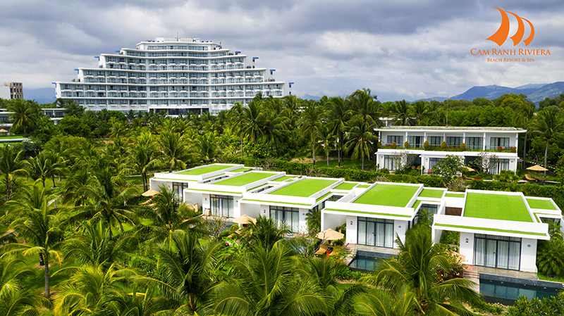 Bãi Dài - Cam Ranh đang thu hút mạnh mẽ những dự án quy mô lớn. Tiêu biểu là dự án Cam Ranh Riviera Beach Resort & Spa chính thức hoạt động từ năm 2015.