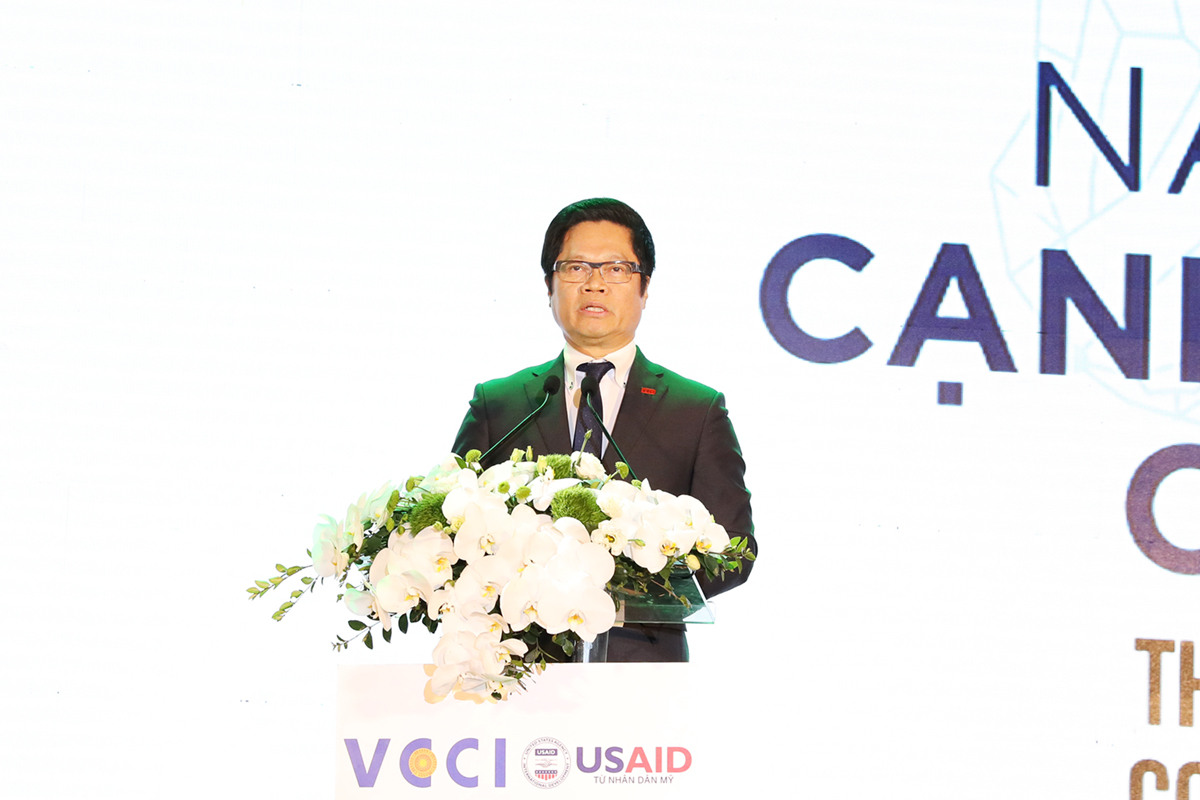 Ông Vũ Tiến Lộc, Trưởng phòng Phòng Thương mại và Công nghiệp Việt Nam (VCCI) phát biểu khai mạc hội nghị.