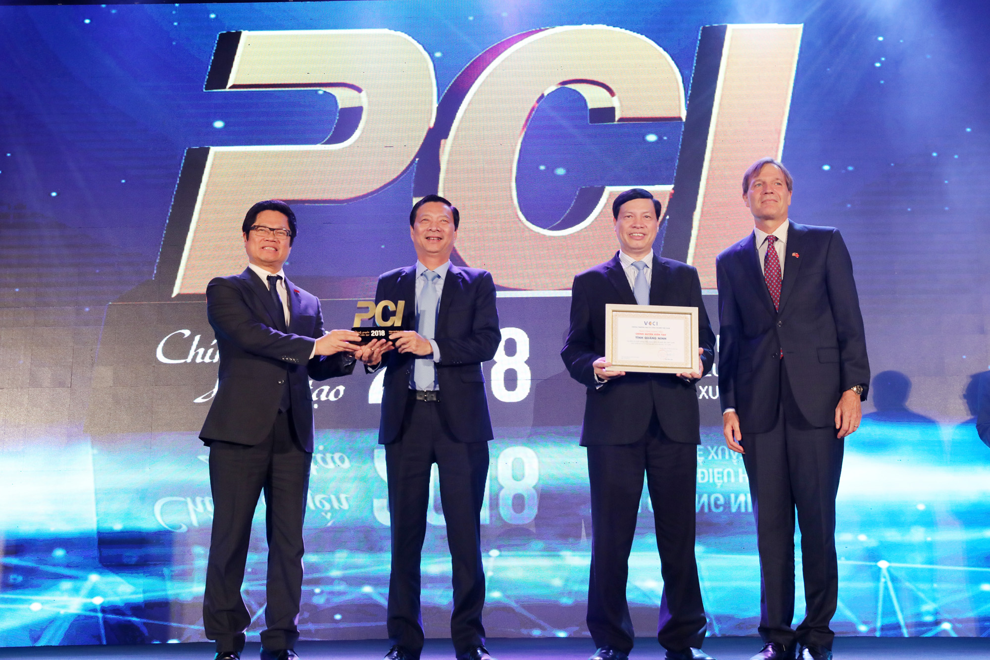Quảng Ninh vinh danh quán quân PCI 2018