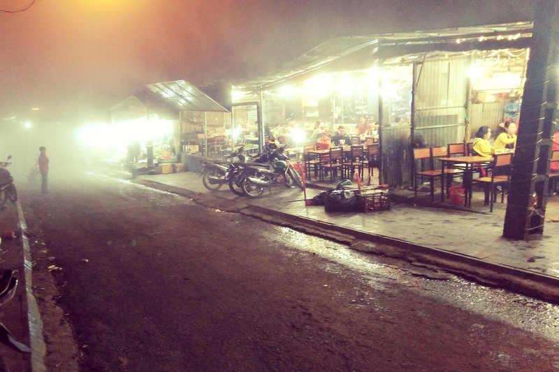 Và đây cũng là thời điểm để các du khách bắt đầu dạo quanh những khu chợ đêm mua sắm và thưởng thức ẩm thực đường phố của Tam Đảo