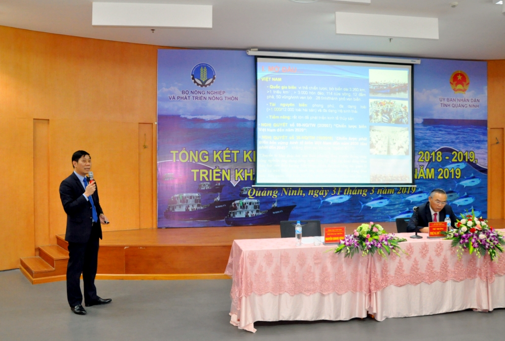 Ông Nguyễn Quang Hùng, Phó Tổng cục Trưởng Tổng cục Thủy sản báo cáo tóm tắt 
