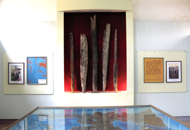 Cọc Bạch Đằng - hiện vật gốc được trưng bày tại Bảo tàng Bạch Đằng (TX Quảng Yên).