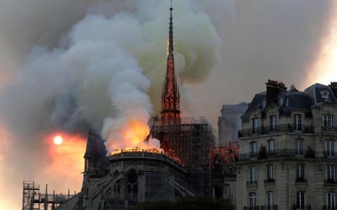 Lửa đã được dập tắt tại nhà thờ Đức Bà Paris. (Ảnh: Newsweek)