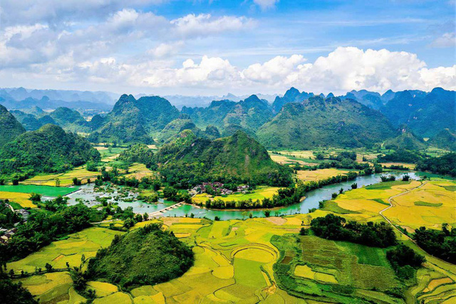 Hội thảo nhằm đánh giá vai trò của danh hiệu Công viên địa chất (CVĐC) toàn cầu UNESCO trong việc thúc đẩy phát triển du lịch. Ảnh: thuonghieucongluan.com.vn