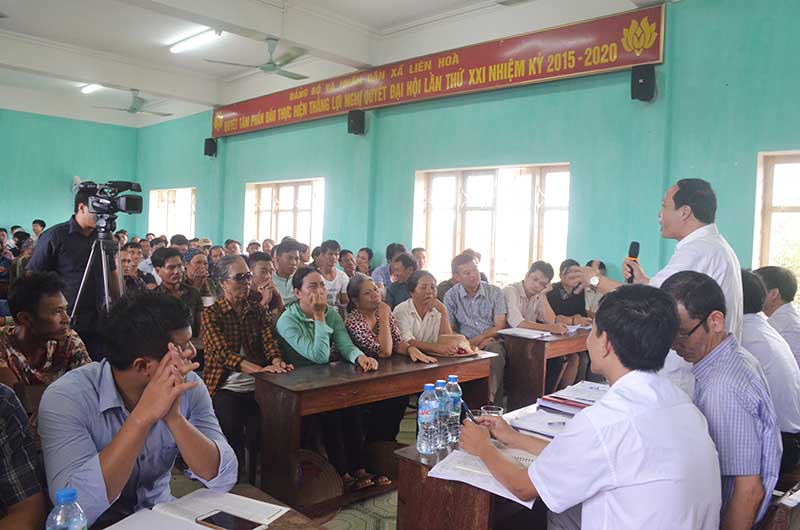 UBND TX Quảng Yên đã tổ chức đối thoại với ngư dân 3 xã: Liên Hòa, Liên Vị, Tiền Phong về việc chấm dứt sử dụng các ngư cụ khai thác thủy sản mang tính tận diệt trong hoạt động đánh bắt thủy sản.