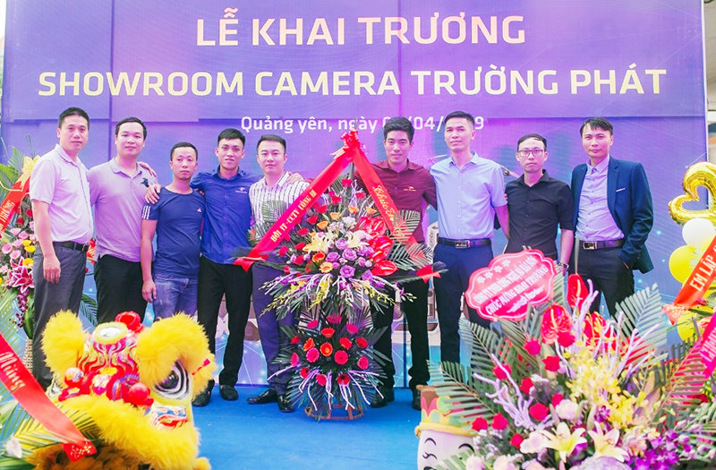 Anh Trần Xuân Trường, một người trẻ khởi nghiệp thành công tại TP Uông Bí phát triển thêm chuỗi cửa hàng của mình