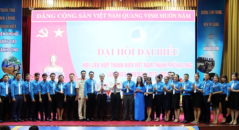 Ra mắt Ủy ban Hội LHTN Việt Nam TP Hạ Long, khóa V, nhiệm kỳ 2019-2022.