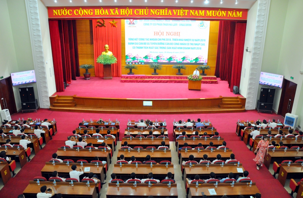 Quang cảnh hội nghị.