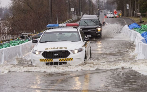 Thành phố Montreal của Canada đối mặt với tình trạng lũ lụt nghiêm trọng. Ảnh: Globe and Mail