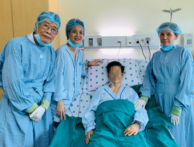 Bà Đ.T.H (68 tuổi, ngụ TP.HCM) phục hồi sau ca ghép gan, được con gái hiến tặng