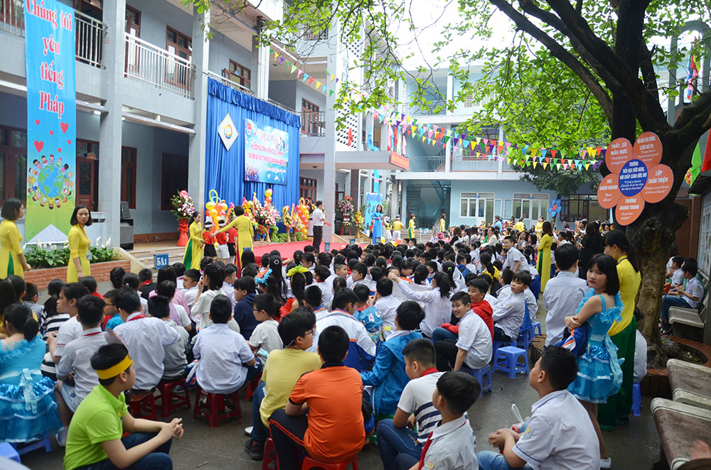 Một buổi sinh hoạt ngoại khóa của học sinh Trường Tiểu học Hữu Nghị, TP Hạ Long.