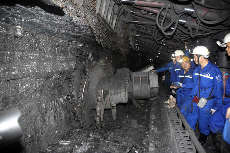 Nhiều công nghệ mới trong khai thác than hầm lò đã được Công ty than Vàng Danh áp dụng nhằm tăng năng suất lao động, tạo điều kiện thuận lợi hơn cho thợ lò