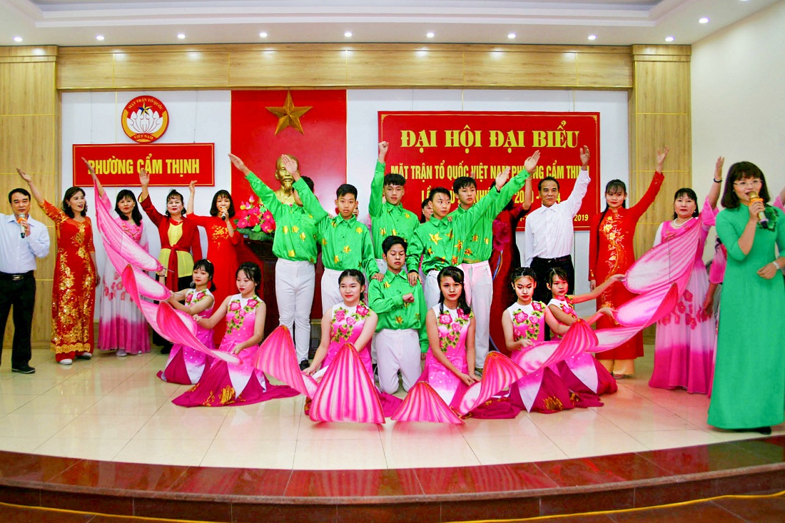 Đại hội MTTQ phường Cẩm Thịnh (TP Cẩm Phả) được tổ chức trang trọng, vui tươi, dân chủ.