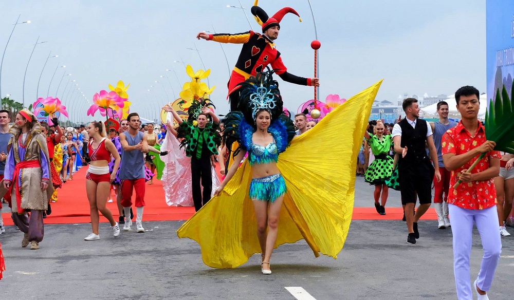 Diễu hành Carnaval Hạ Long 2019